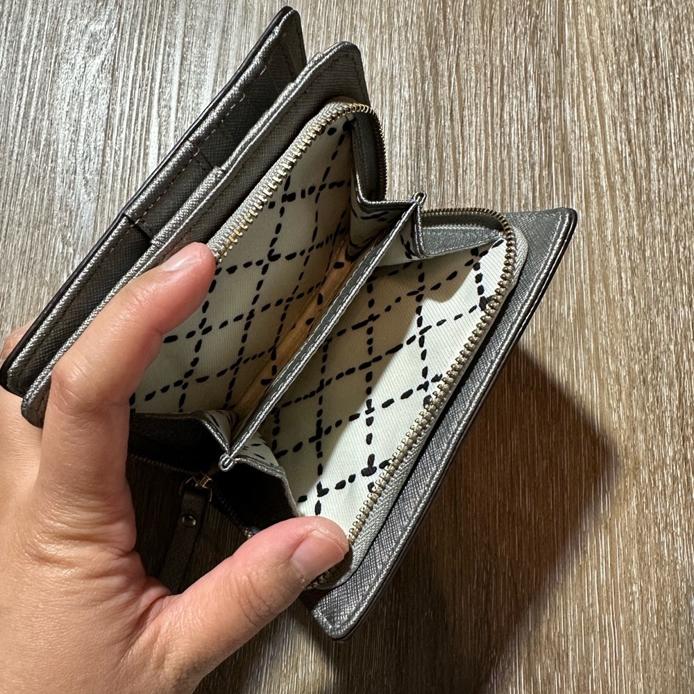 Kate Spade New York Nebury Lane Cara Wallet - Picture 4 of 4
